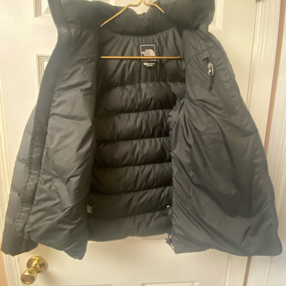 Northface woman’s- size S/P- Black